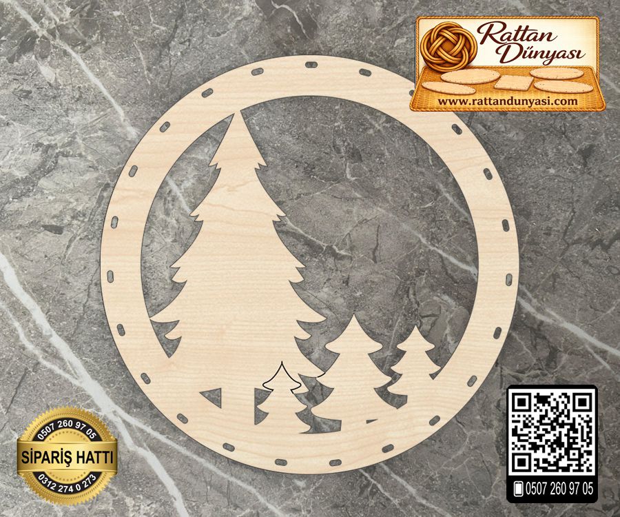 Çam Ağaçlı Rattan Kapı Süsü - 15 cm