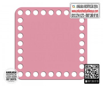 Delikli Pembe Kare Bardak Altlığı
